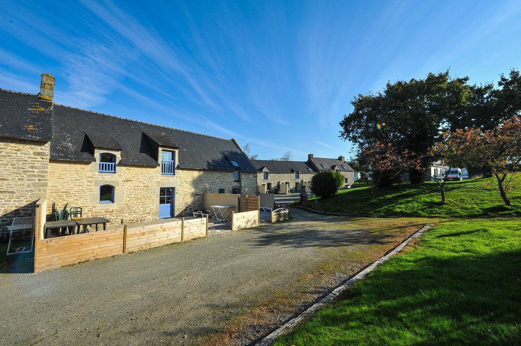 La Lande Du Moulin Hotel Sulniac Bagian luar foto